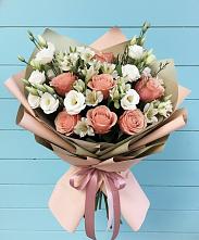 Букет цветов из:  Розы, Альстромерии и Лизиантусы #REPLACE_PRED# Борисовке Краснодарского края