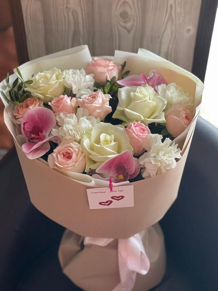 Букет цветов из: Орхидеи, Розы и Гвоздики в Борисовке Краснодарского края