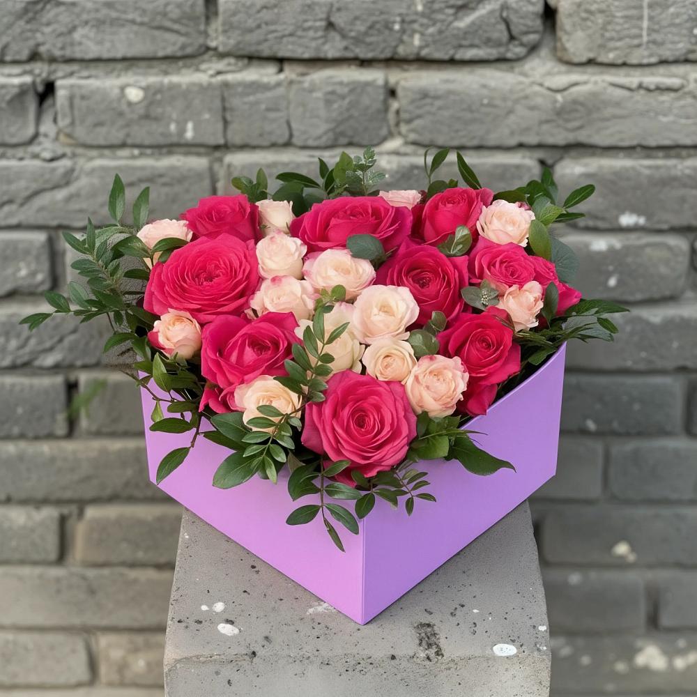 Цветочная композиция из Розы в коробке в Борисовке Краснодарского края