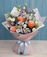 Букет цветов из:  Лизиантусы, Розы, Альстромерии и Гипсофила в Борисовке Краснодарского края