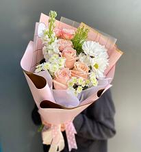 Букет цветов из:  Хризантемы и Розы в Борисовке Краснодарского края