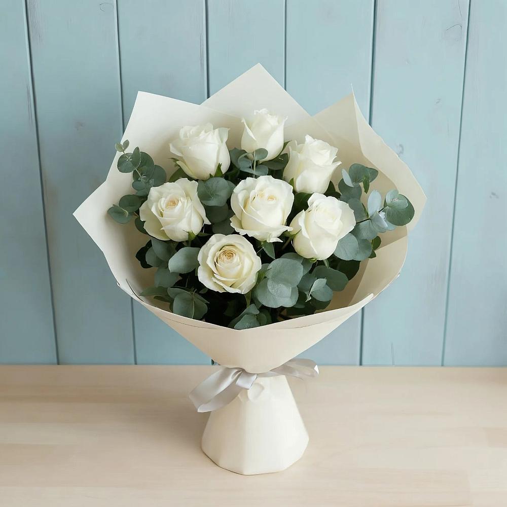 Букет Белые розы в Эвкалипте в Борисовке Краснодарского края