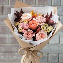 Букет цветов из:  Гвоздики, Хризантемы и Розы в Борисовке Краснодарского края