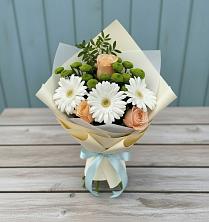 Букет цветов из:  Герберы, Розы и Хризантемы в Борисовке Краснодарского края