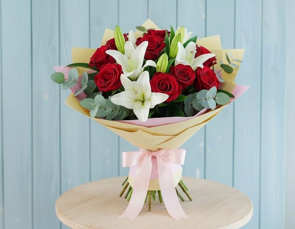 Букет цветов из: Лилии и Розы в Борисовке Краснодарского края